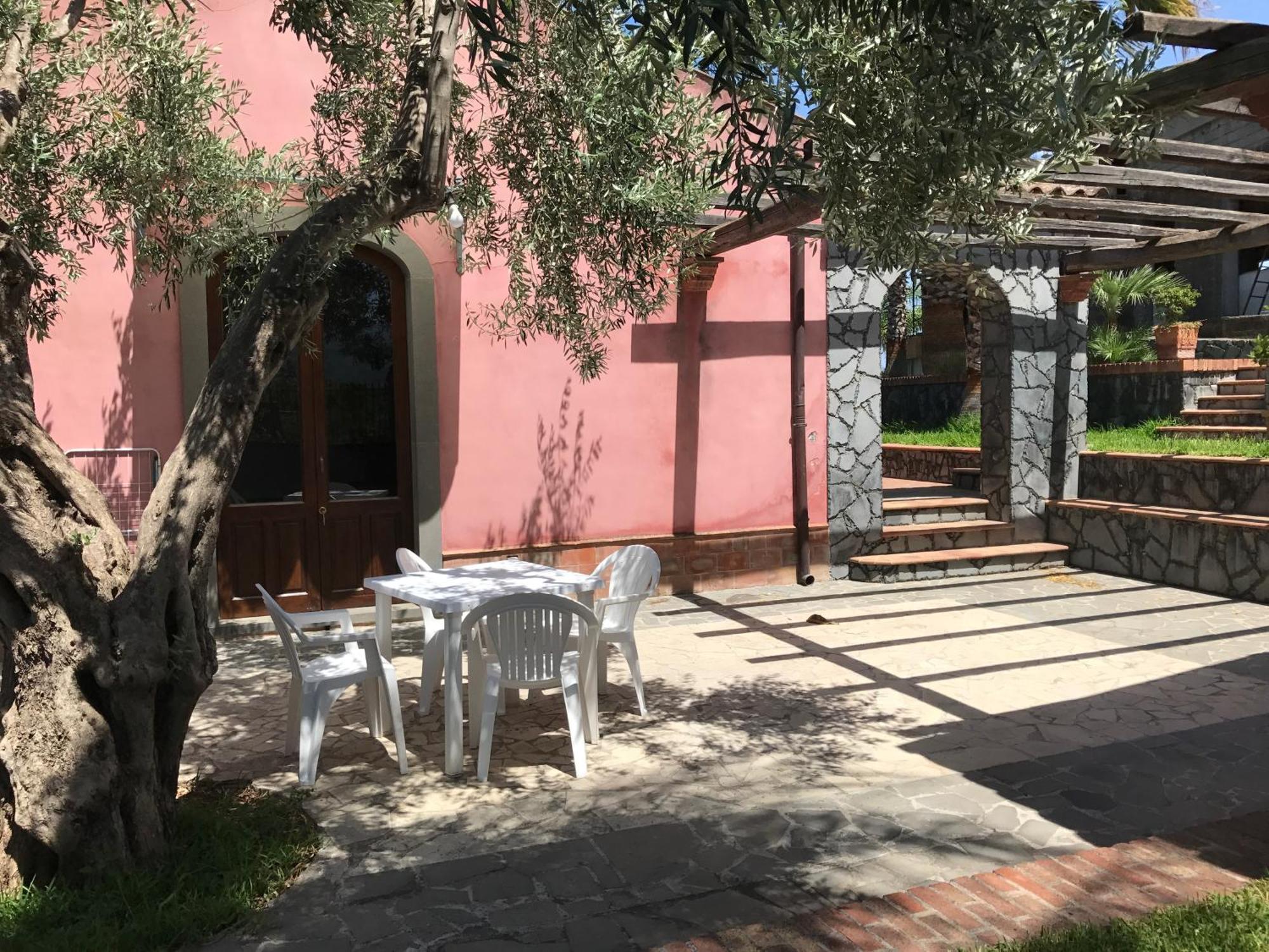 Villa Del Nespolo Фьюмефреддо-ди-Сицилия Экстерьер фото