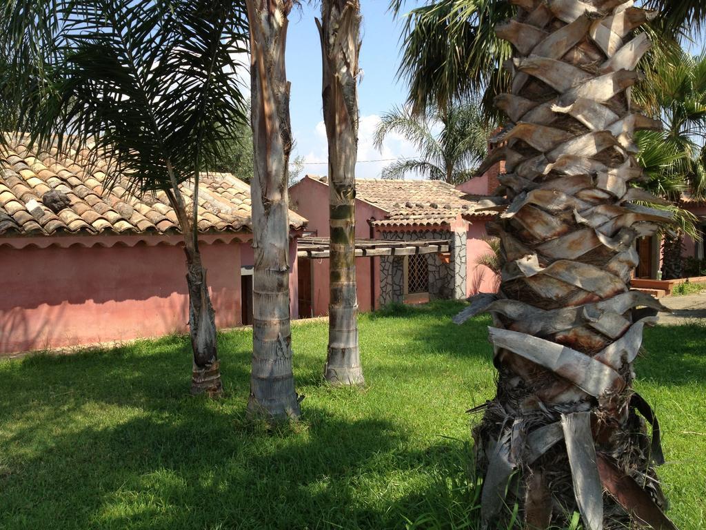 Villa Del Nespolo Фьюмефреддо-ди-Сицилия Экстерьер фото