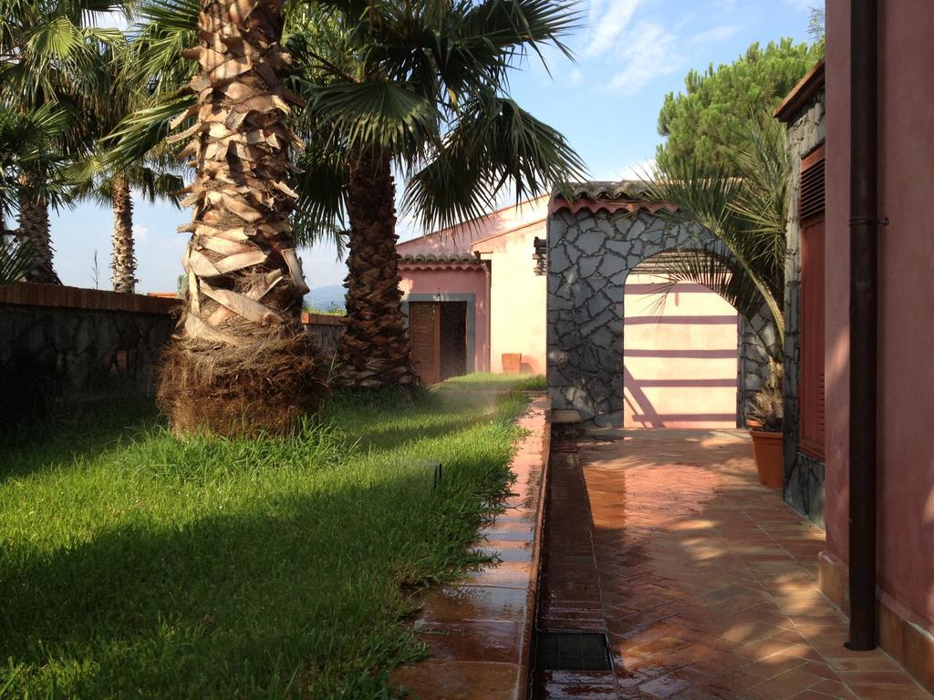 Villa Del Nespolo Фьюмефреддо-ди-Сицилия Экстерьер фото